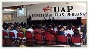 Conferencias en universidades a estudiantes